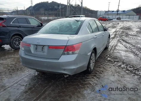 2011 Honda Accord 2.4 Lx z USA, uszkodzony, nr VIN 1HGCP2F39BA039559